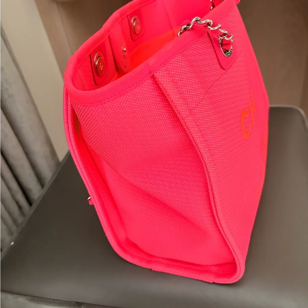 CHANEL 💯 Authentic Deauville Hot Pink and Orange Medium Tote Bag 🔥 Rare!! - Picture 13 of 14